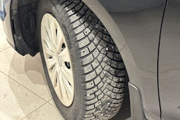 musta Volkswagen Golf 2019 kuva 13.