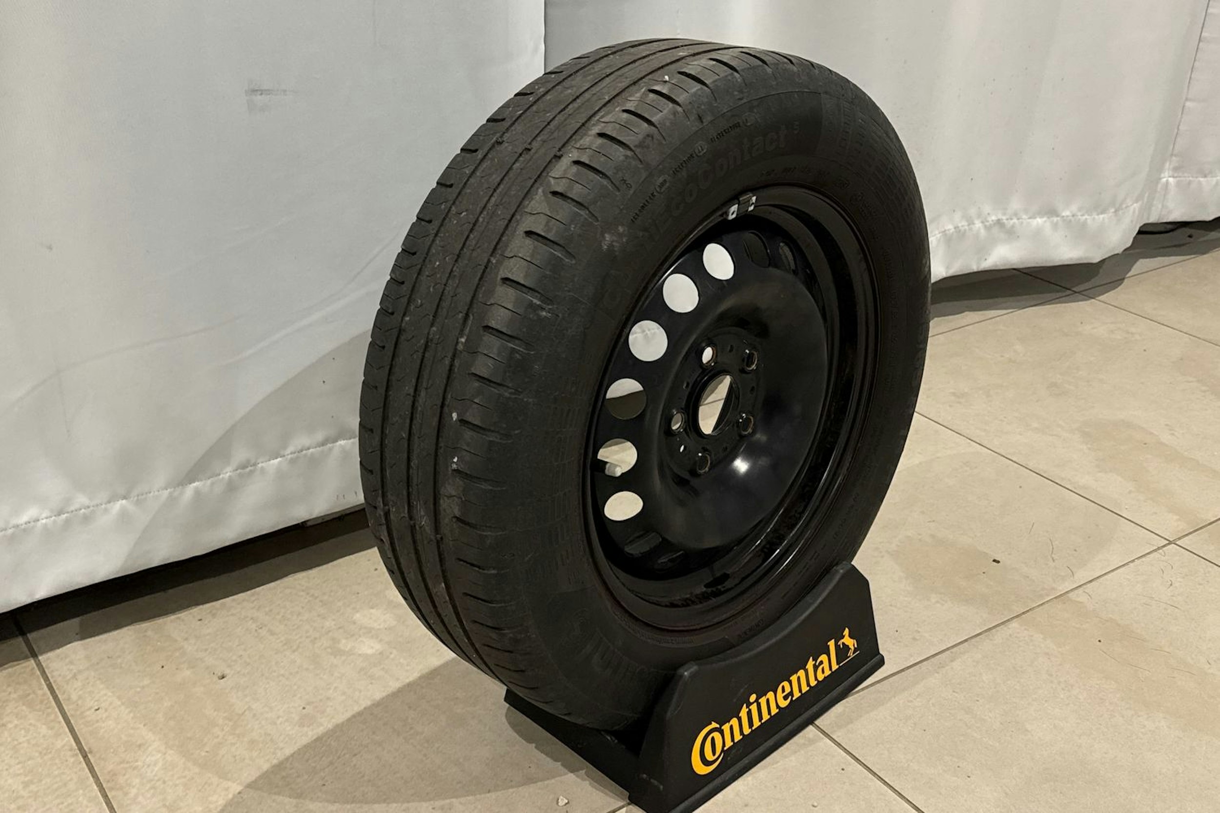 musta Volkswagen Golf 2019 kuva 14.