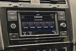 musta Volkswagen Golf 2019 kuva 19.