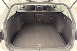 Valkoinen Volkswagen GOLF 2019 kuva 14.