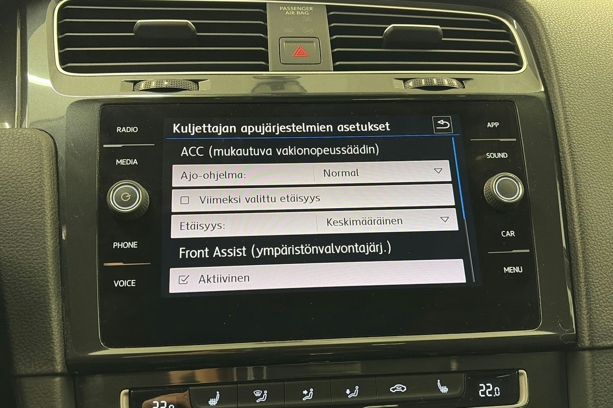 Valkoinen Volkswagen GOLF 2019 kuva 21.