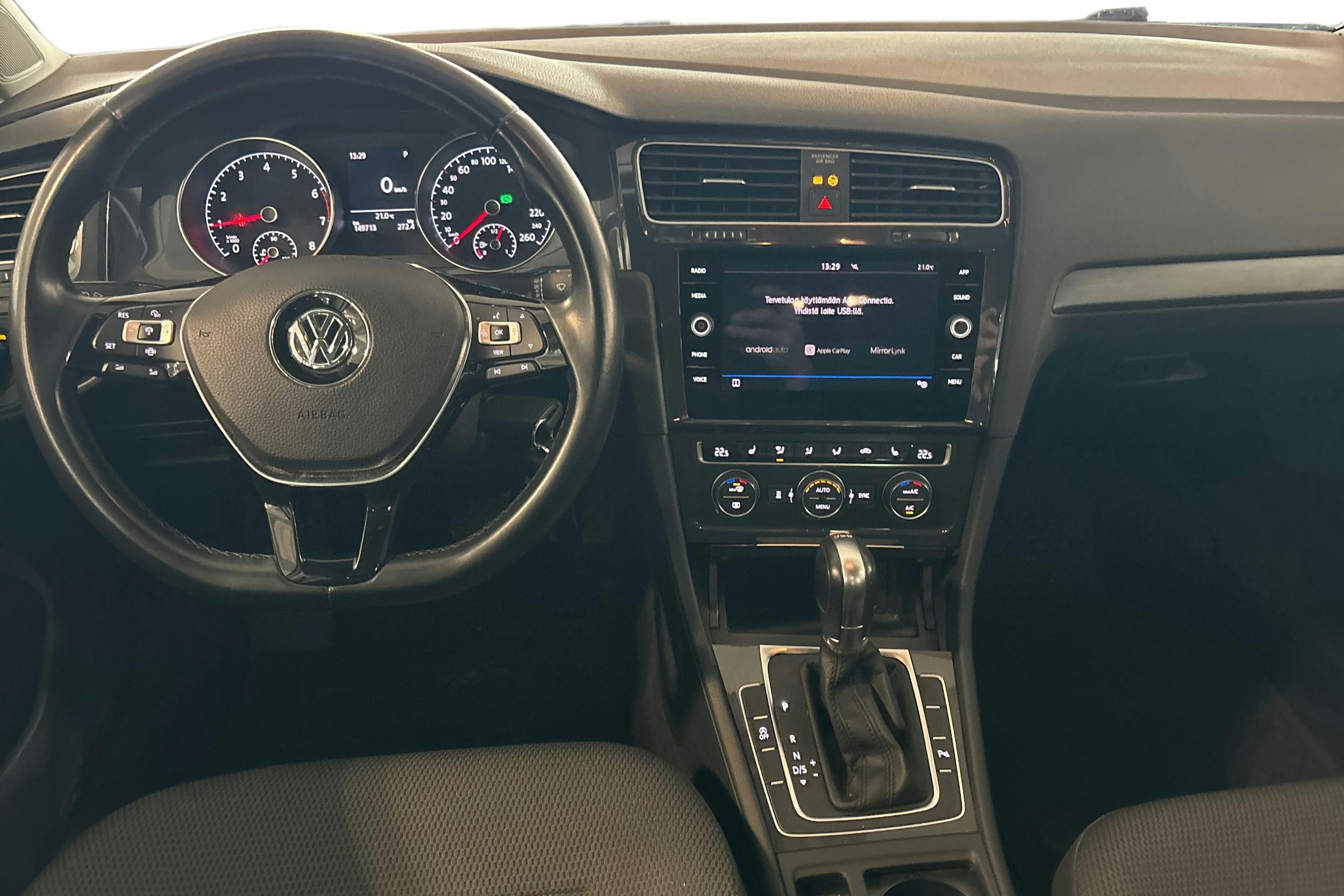 harmaa Volkswagen Golf 2019 kuva 9.