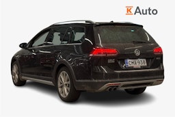 musta Volkswagen Golf 2019 kuva 2.
