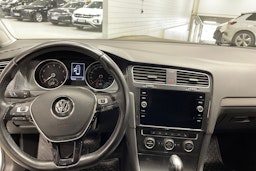 valkoinen Volkswagen Golf 2019 kuva 7.