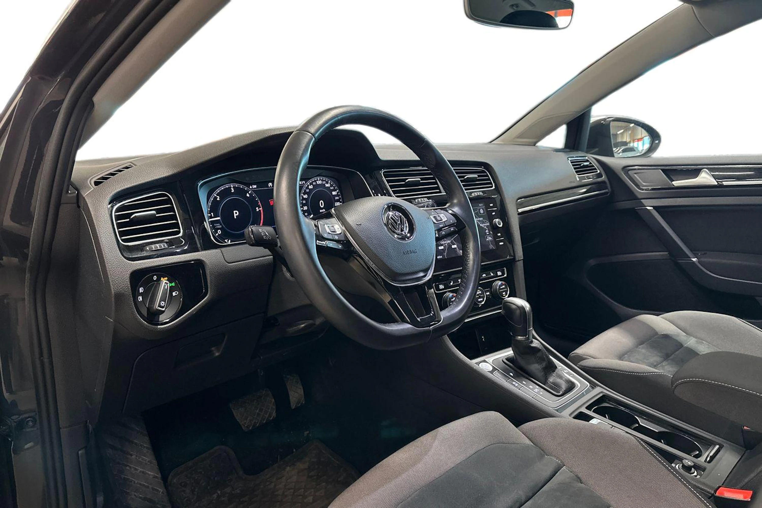 harmaa Volkswagen Golf 2019 kuva 3.