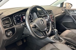 valkoinen Volkswagen Golf 2019 kuva 7.