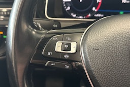 valkoinen Volkswagen Golf 2019 kuva 15.