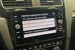 valkoinen Volkswagen Golf 2019 kuva 21.