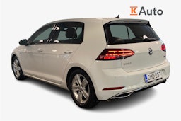 valkoinen Volkswagen Golf 2019 kuva 2.