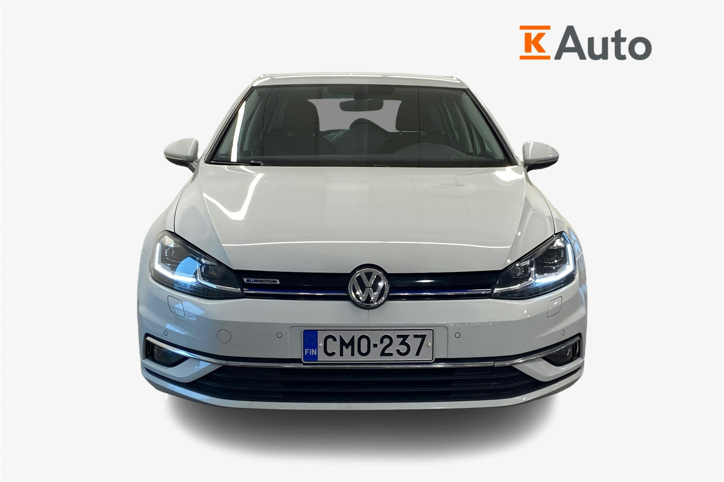 valkoinen Volkswagen Golf 2019 kuva 5.