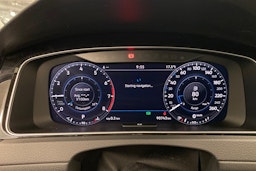 valkoinen Volkswagen Golf 2019 kuva 14.