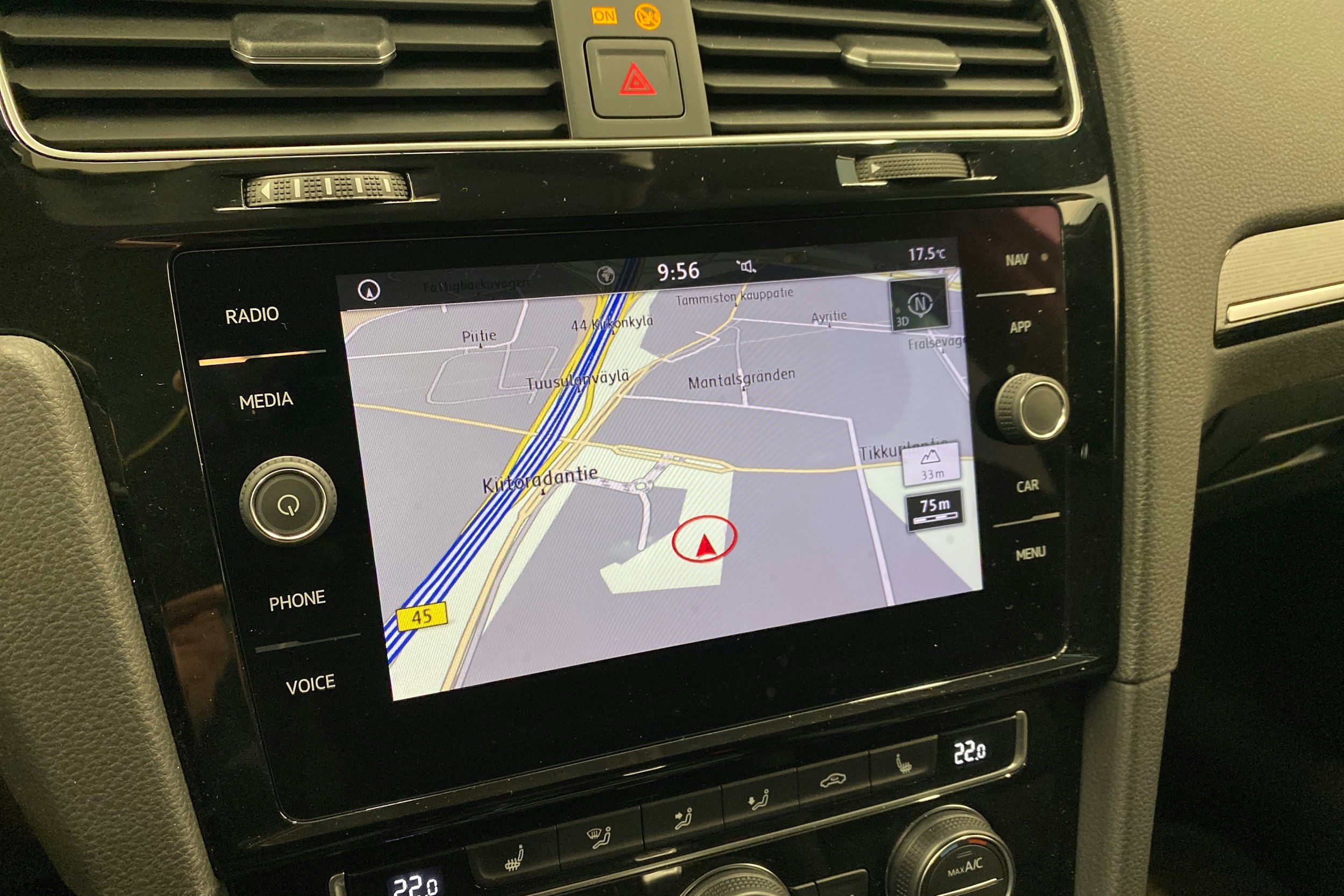 valkoinen Volkswagen Golf 2019 kuva 15.