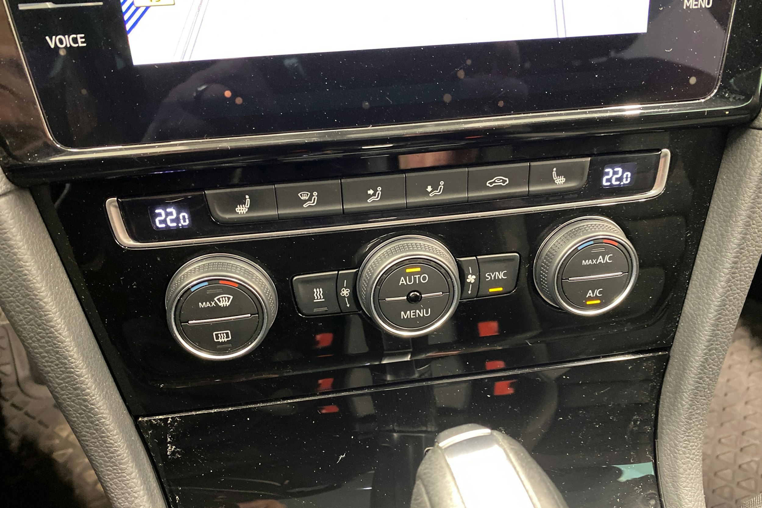 valkoinen Volkswagen Golf 2019 kuva 16.