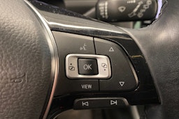 valkoinen Volkswagen Golf 2019 kuva 18.