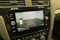 valkoinen Volkswagen Golf 2019 kuva 20.