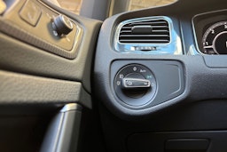 punainen Volkswagen Golf 2019 kuva 16.