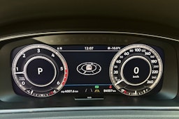 punainen Volkswagen Golf 2019 kuva 18.