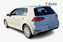 valkoinen Volkswagen Golf 2019 kuva 2.