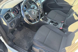 valkoinen Volkswagen Golf 2019 kuva 3.