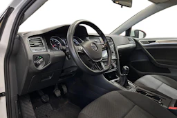 valkoinen Volkswagen Golf 2019 kuva 6.