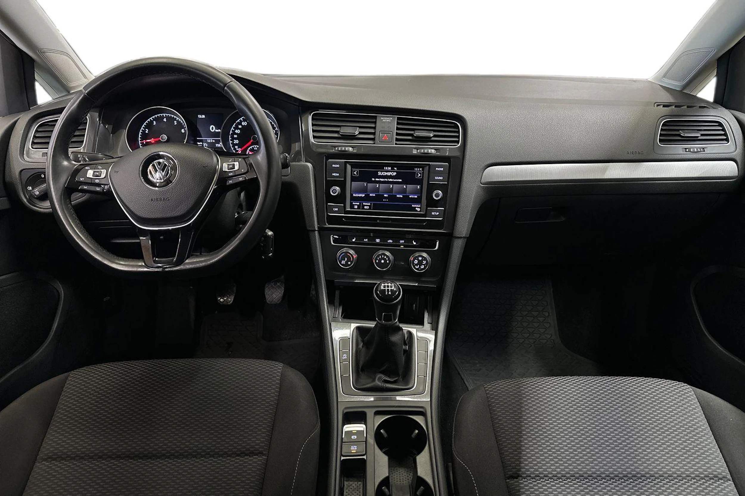 valkoinen Volkswagen Golf 2019 kuva 7.