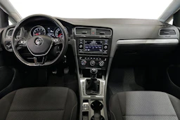 valkoinen Volkswagen Golf 2019 kuva 7.
