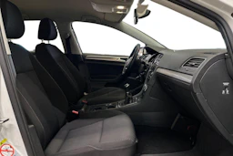 valkoinen Volkswagen Golf 2019 kuva 9.