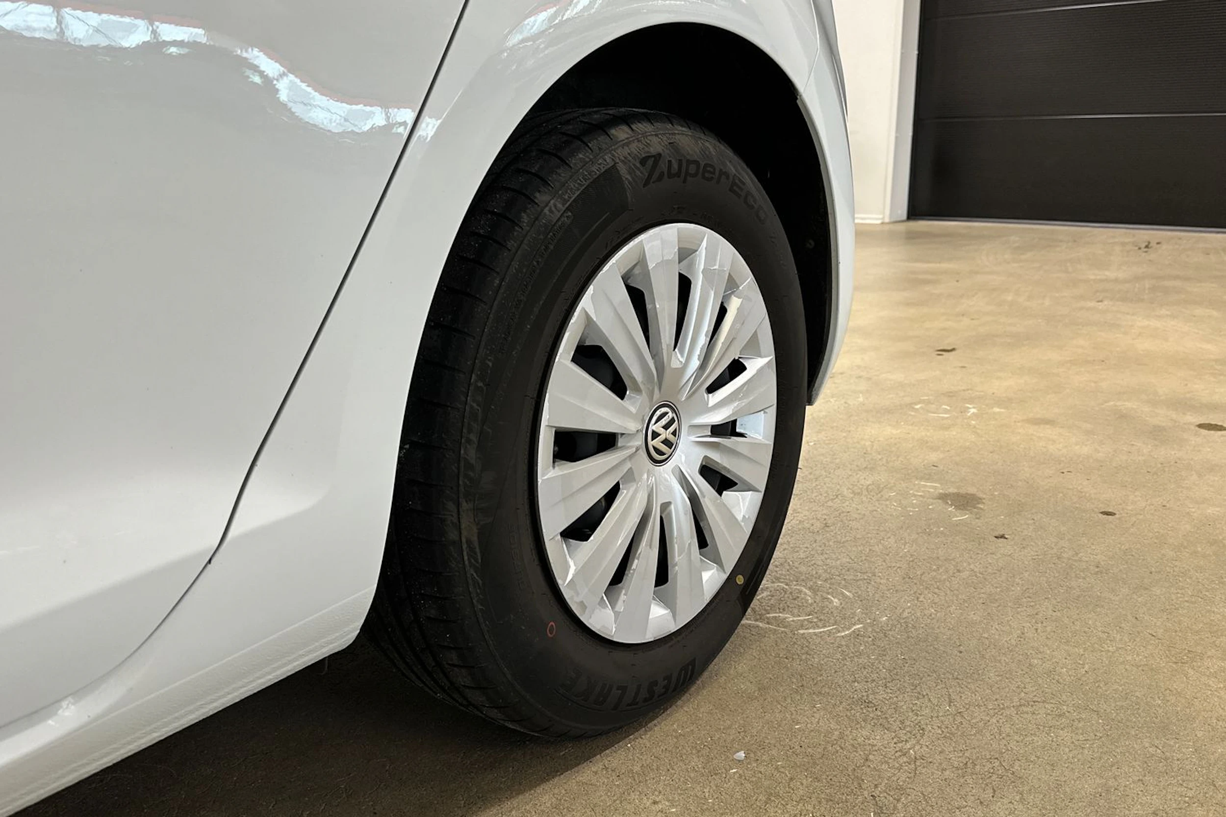 valkoinen Volkswagen Golf 2019 kuva 10.