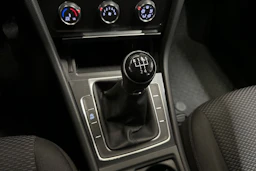valkoinen Volkswagen Golf 2019 kuva 14.