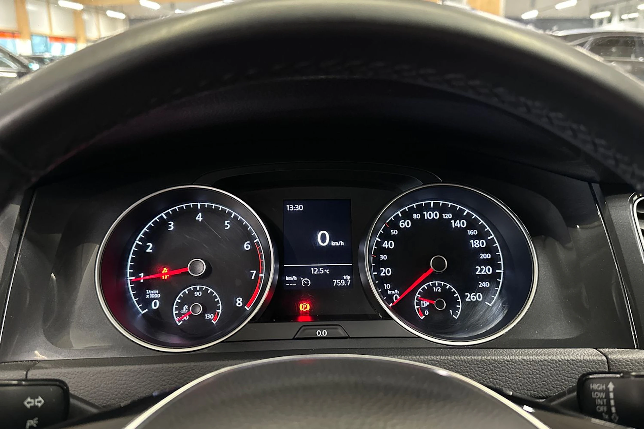 valkoinen Volkswagen Golf 2019 kuva 15.