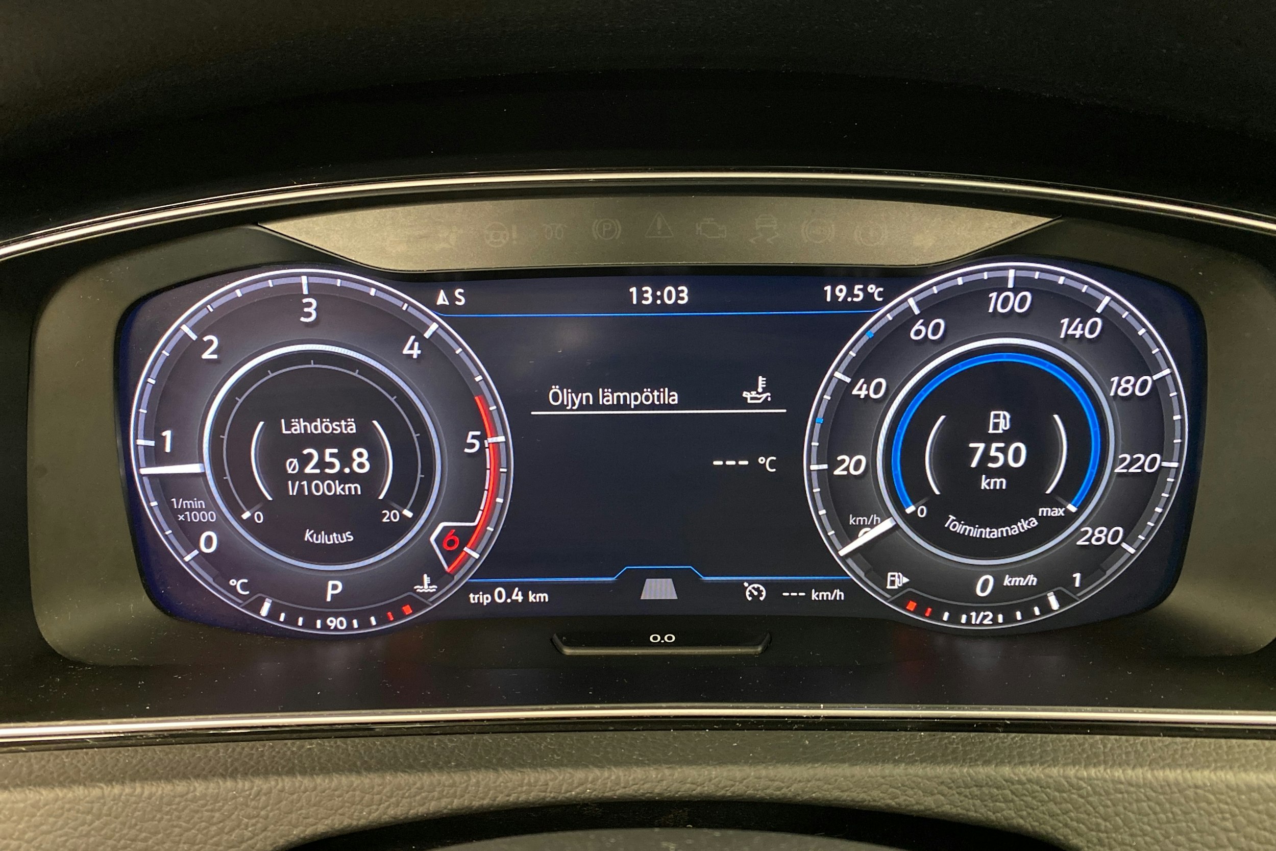 musta Volkswagen Golf 2019 kuva 13.