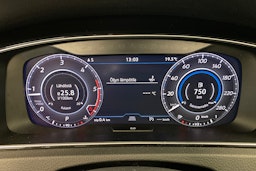 musta Volkswagen Golf 2019 kuva 13.