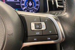 musta Volkswagen Golf 2019 kuva 15.