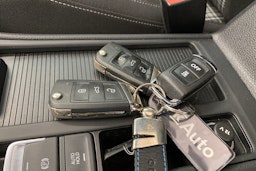 musta Volkswagen Golf 2019 kuva 30.
