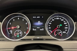 valkoinen Volkswagen Golf 2019 kuva 18.
