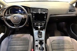 musta Volkswagen Golf 2019 kuva 9.