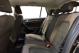 musta Volkswagen Golf 2019 kuva 10.