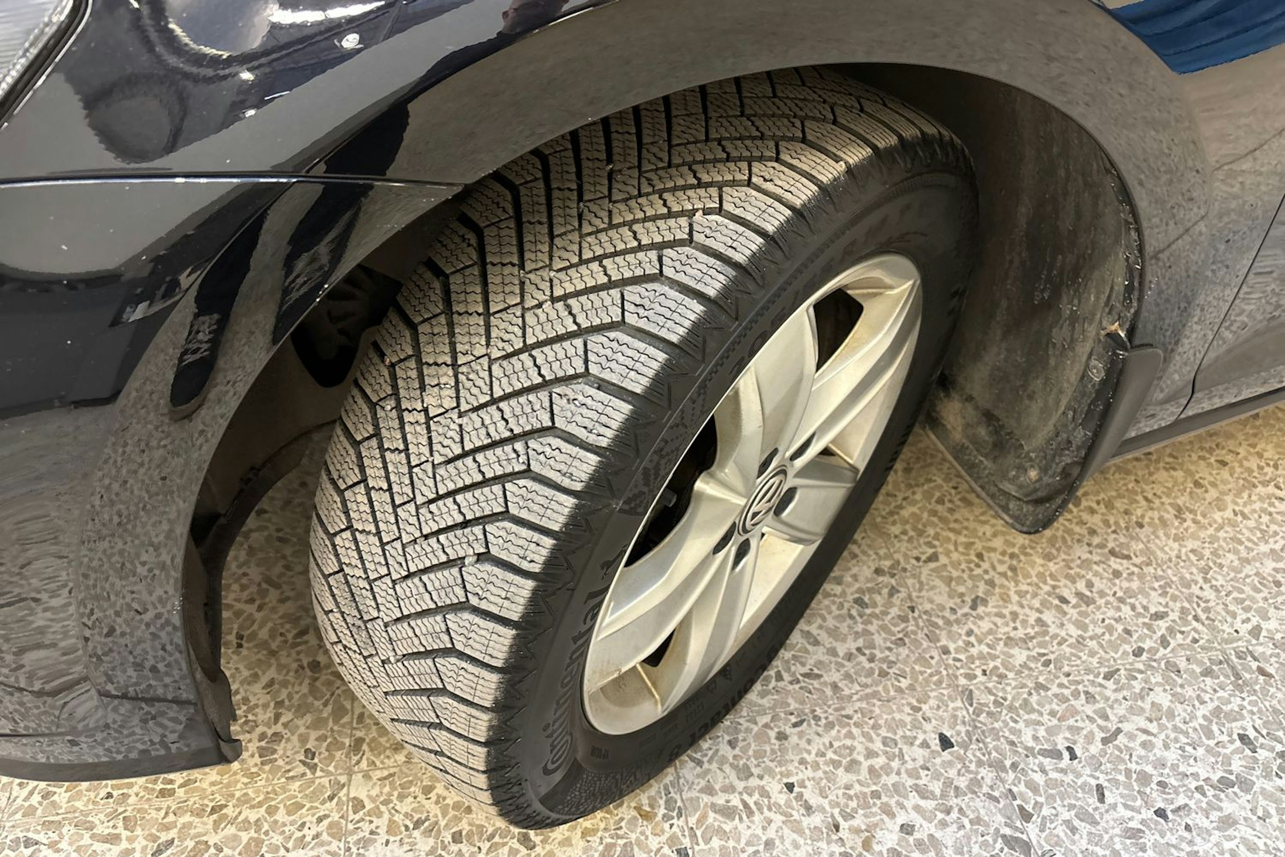 musta Volkswagen Golf 2019 kuva 13.