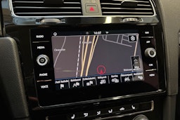 musta Volkswagen Golf 2019 kuva 20.