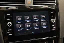 musta Volkswagen Golf 2019 kuva 21.