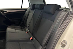 Valkoinen Volkswagen GOLF 2019 kuva 11.