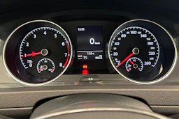 Valkoinen Volkswagen GOLF 2019 kuva 18.