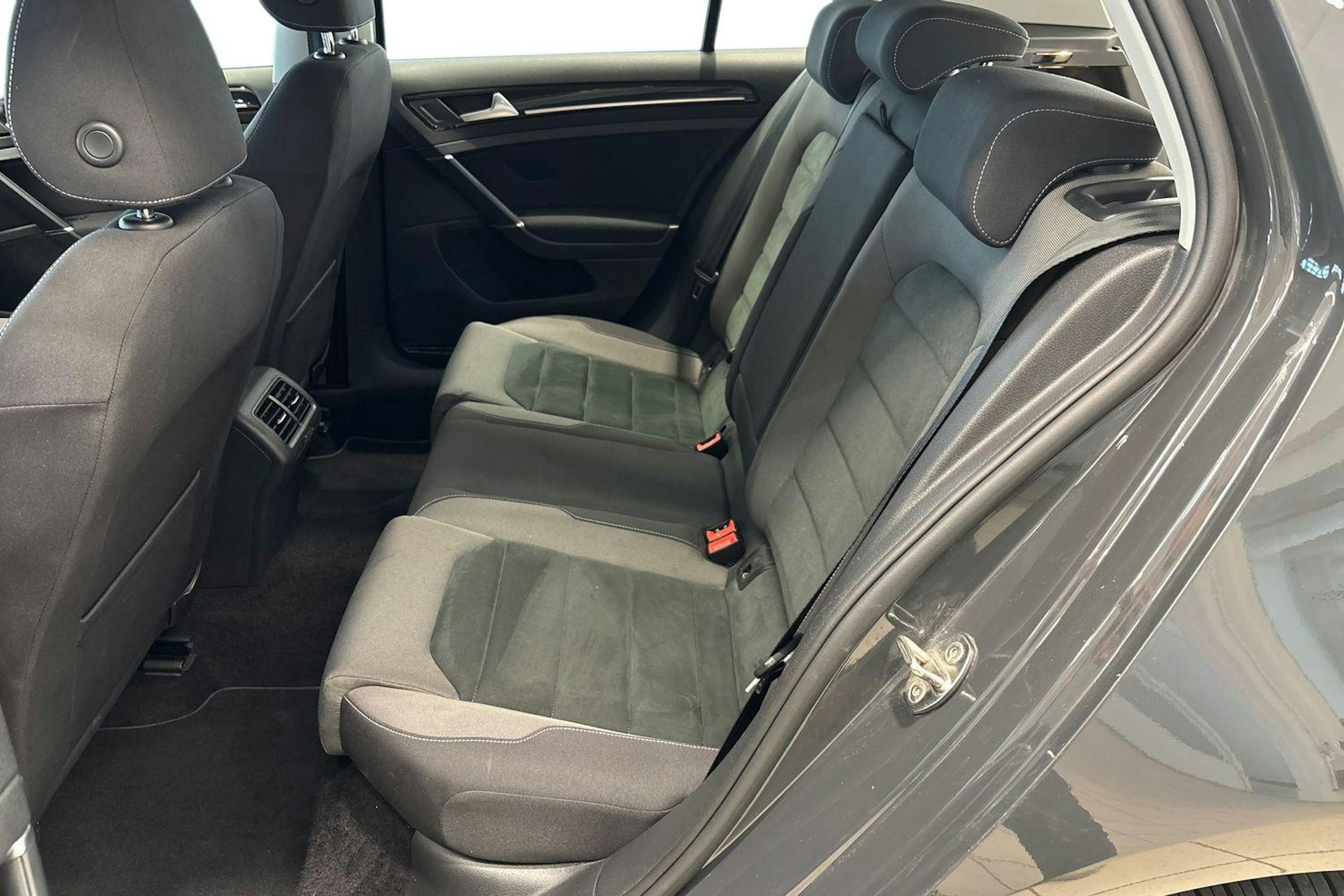 Harmaa Volkswagen GOLF 2019 kuva 10.