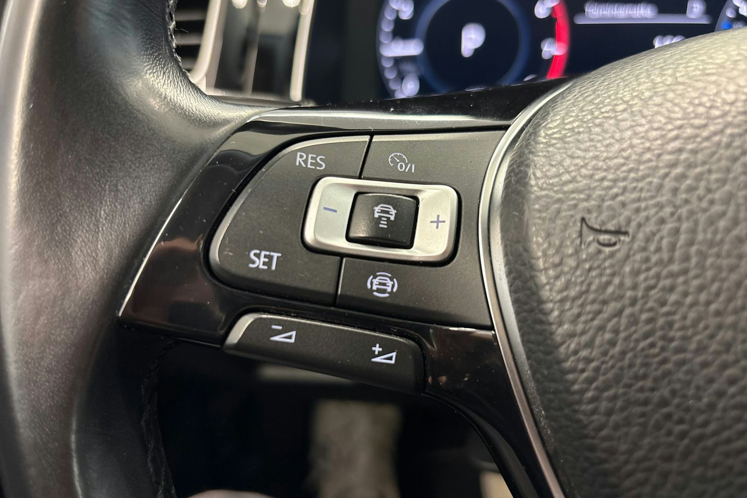 Harmaa Volkswagen GOLF 2019 kuva 22.