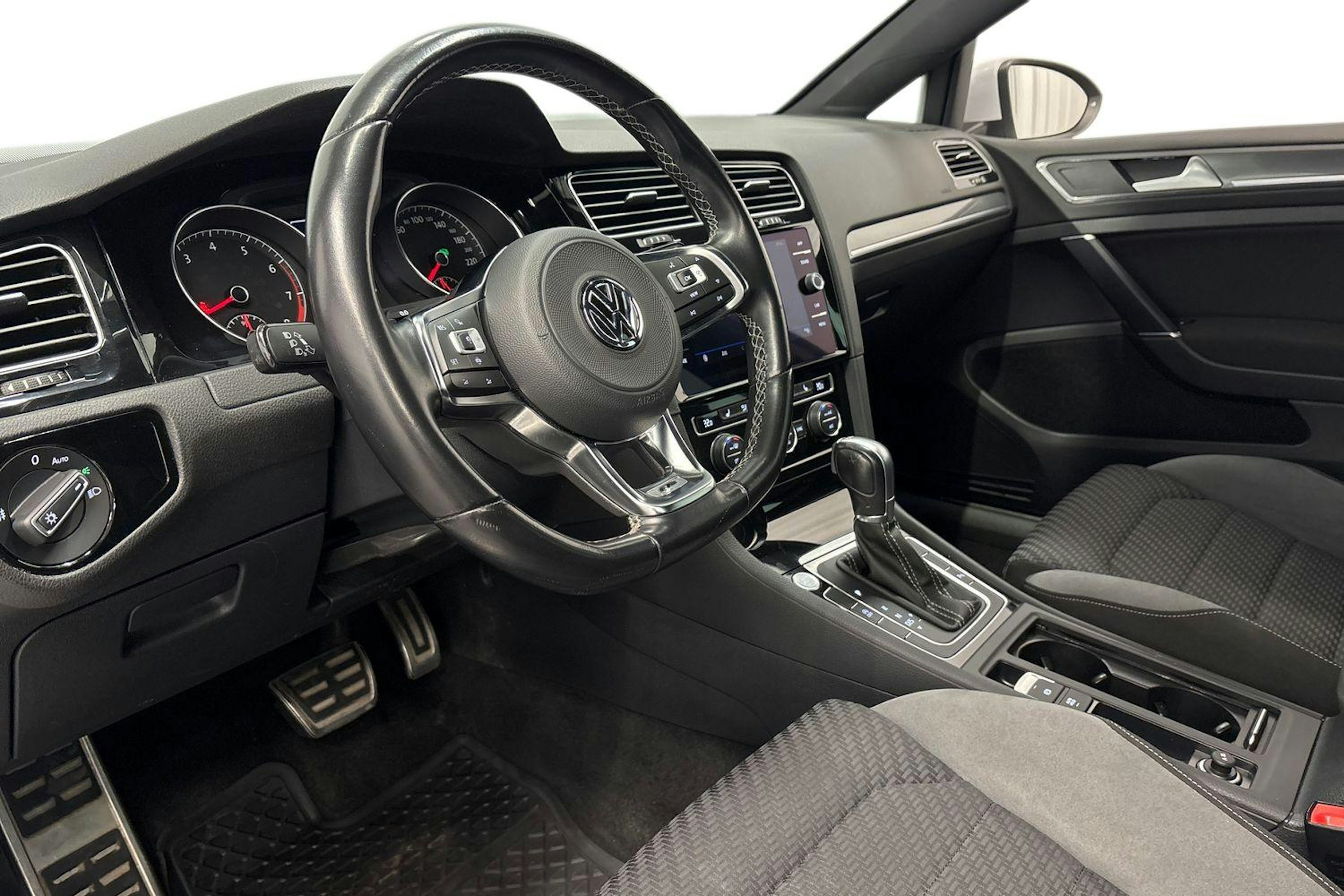 hopea Volkswagen Golf 2019 kuva 6.