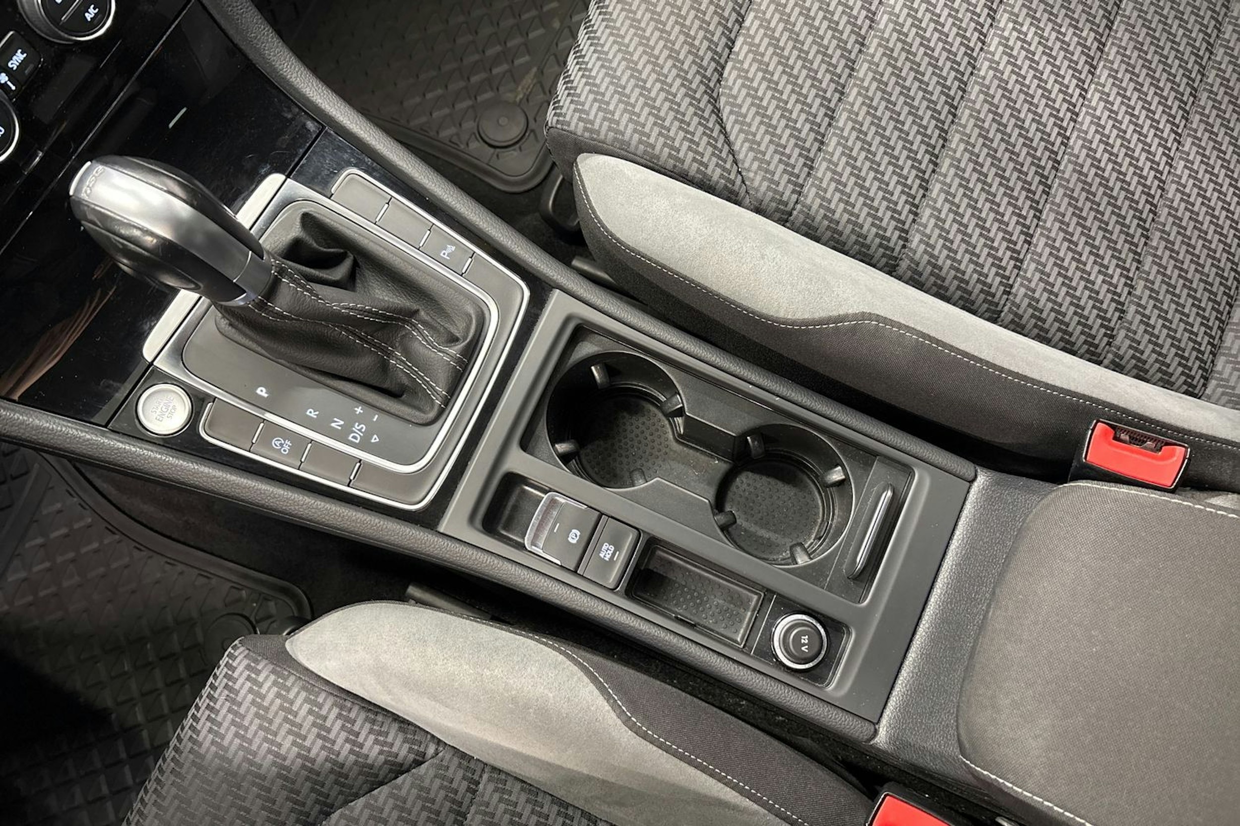 hopea Volkswagen Golf 2019 kuva 22.