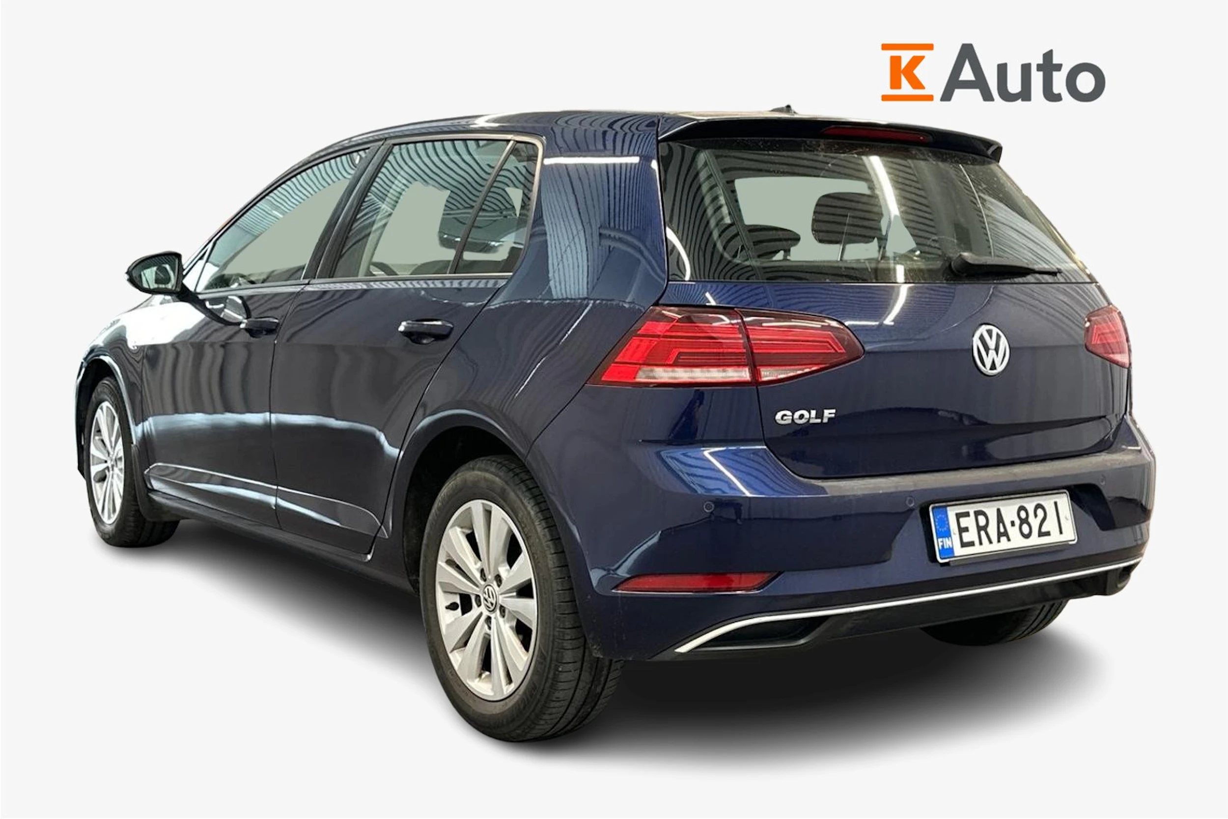 sininen Volkswagen Golf 2019 kuva 2.