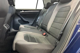 Sininen Volkswagen GOLF 2019 kuva 8.