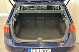 Sininen Volkswagen GOLF 2019 kuva 13.