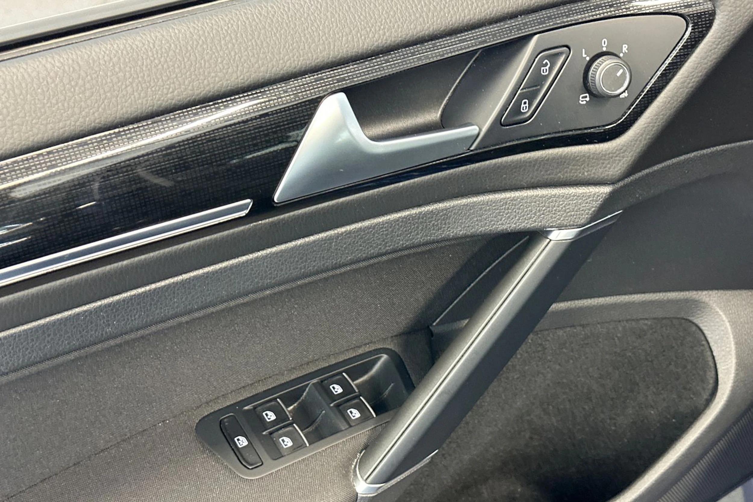 Sininen Volkswagen GOLF 2019 kuva 14.